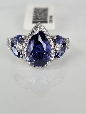 Intoxicating Tanzanite & Diamond Simulant Ring Sterling Silver Size 7.5 NEW